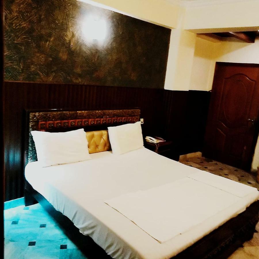 Ballagio Isb Hotell Islamabad Exteriör bild
