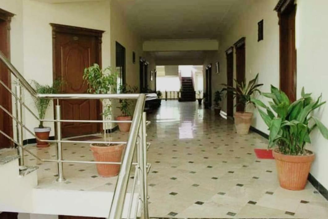 Ballagio Isb Hotell Islamabad Exteriör bild
